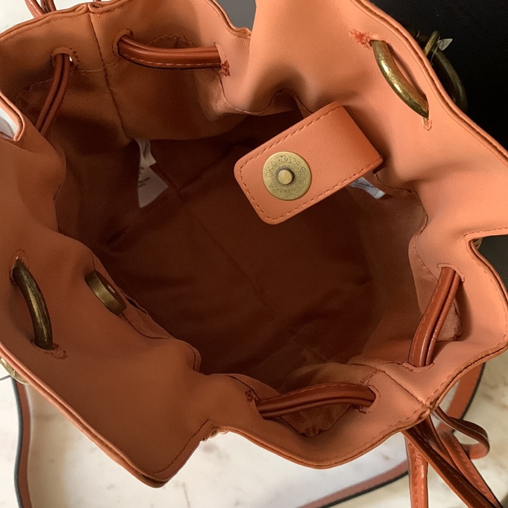 Universal Thread Drawstring Crossbody Bag - Picture 14 of 15